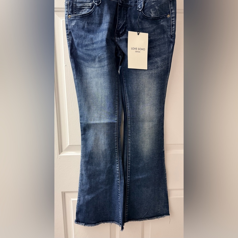 Women's Boot Cut Stretch Jeans in Medium Blue